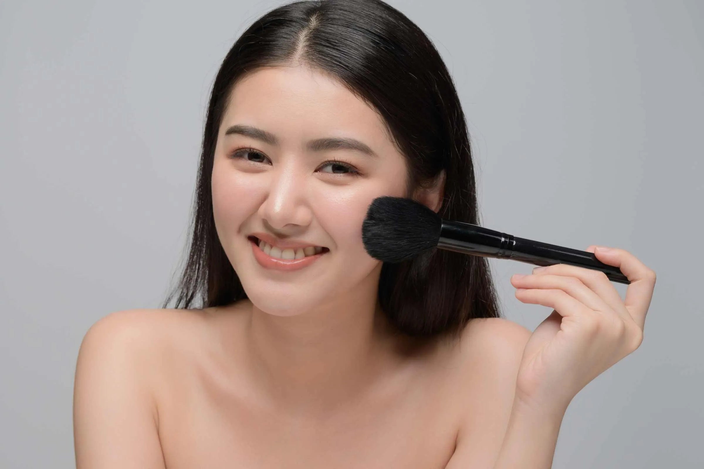 Cover_Photo_100_PURE_Primer_Powder_and_Pores_The_5_Mistakes_You_re_Making_That_Ruin_Your_Makeup